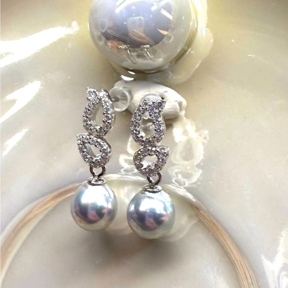 EPA4 Japanese Baroque Teardrop Silver-BlueAkoya 7.5mmPearl Dangling Earrings